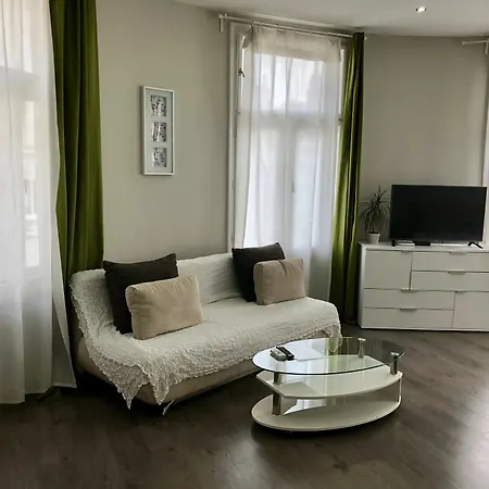 Flatiron Premium Apartment Budapest