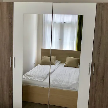 Flatiron Premium Apartment